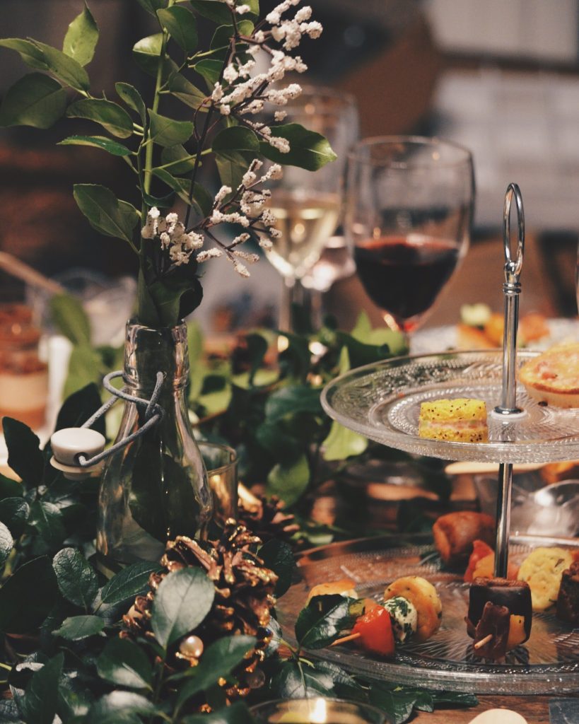 The holiday season is upon us and we know many of you dread it, feeling like your battle with the scale and winter fluff is your least favorite annual holiday tradition! We can help you this year find your balance and ENJOY a little holiday CHEER!